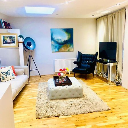 Large Self-Contained Cozy Studio 伦敦 外观 照片