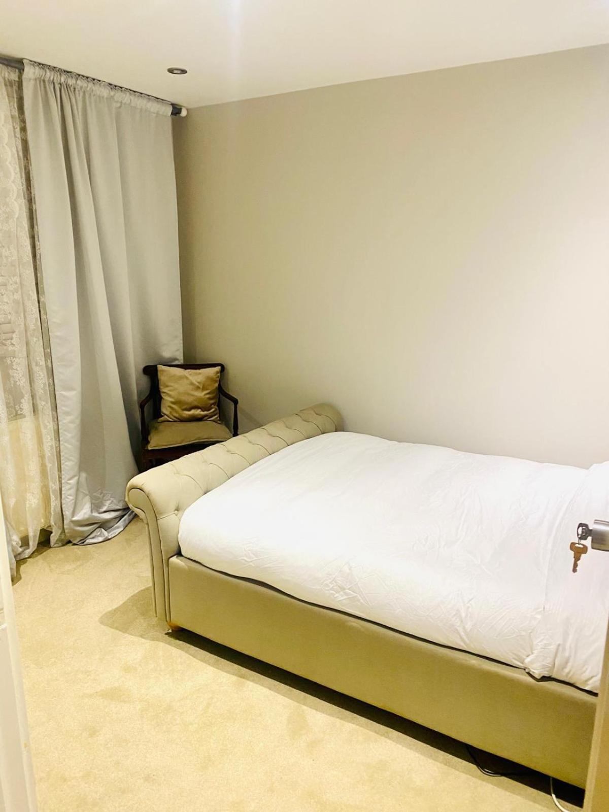 Large Self-Contained Cozy Studio 伦敦 外观 照片